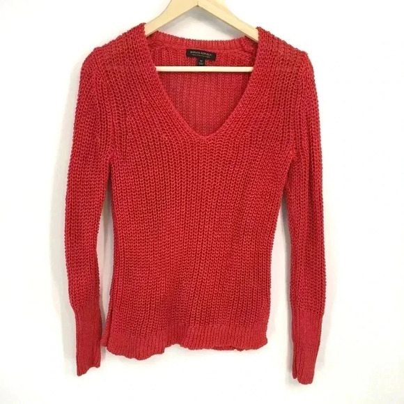 Banana Republic Sweaters - Banana Republic Linen Red Knit V Neck Sweater